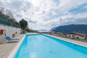 De Gasperi 14 in Sale Marasino