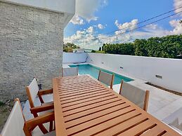 Villa Corniche vue mer et Piscine Chauff e