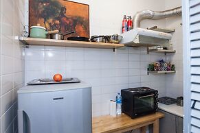 Ampelokipi Metro Roomy Delightful Oasis