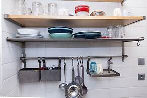 Ampelokipi Metro Roomy Delightful Oasis