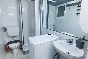 Ampelokipi Metro Roomy Delightful Oasis