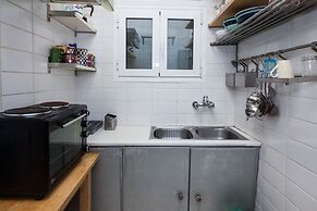 Ampelokipi Metro Roomy Delightful Oasis