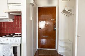 2ndhomes Cozy Apartment with Park View