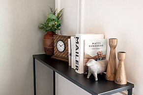 2ndhomes Cozy Apartment with Park View