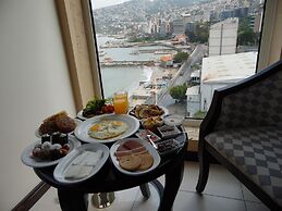 Portaluna Hotel & Resort By Reston