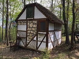 Bungalow Kuca Mukadessa