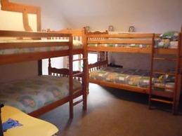 Cosy Stone Cottage on Llanllwni Mountain