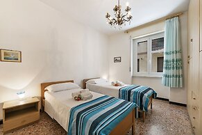 Viola Mare 50m From The Sea