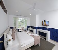 Hibis Hotels and Resorts