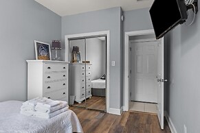 Barefoot West 3 Bedroom Duplex by RedAwning