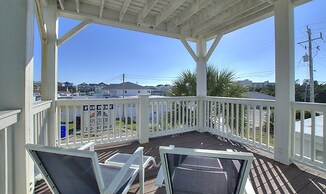 Barefoot West 3 Bedroom Duplex by RedAwning