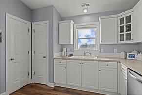 Barefoot West 3 Bedroom Duplex by RedAwning