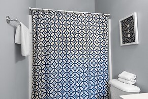 Barefoot West 3 Bedroom Duplex by RedAwning