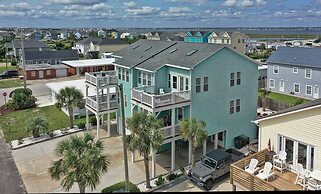 Barefoot West 3 Bedroom Duplex by RedAwning