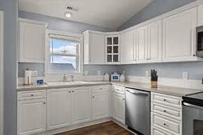 Barefoot West 3 Bedroom Duplex by RedAwning