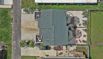 Barefoot West 3 Bedroom Duplex by RedAwning