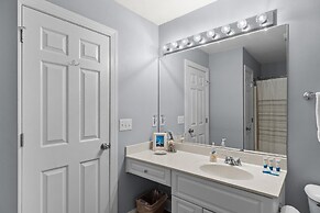 Barefoot West 3 Bedroom Duplex by RedAwning