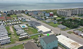 Barefoot West 3 Bedroom Duplex by RedAwning