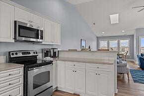 Barefoot West 3 Bedroom Duplex by RedAwning