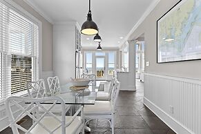 Shearwater 4 Bedroom Home by RedAwning