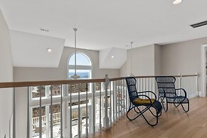 Shearwater 4 Bedroom Home by RedAwning