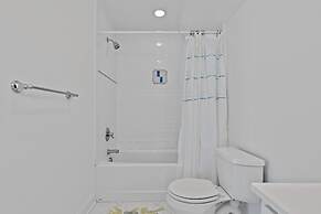 Shearwater 4 Bedroom Home by RedAwning