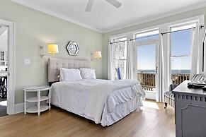 Shearwater 4 Bedroom Home by RedAwning