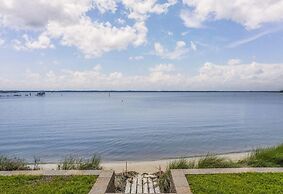 Sunset Bay Retreat 4 Bedroom Home by RedAwning