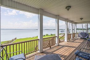 Sunset Bay Retreat 4 Bedroom Home by RedAwning