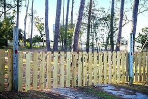 Sunset Bay Retreat 4 Bedroom Home by RedAwning