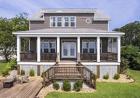 Sunset Bay Retreat 4 Bedroom Home by RedAwning