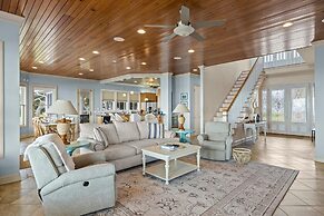 The Island House 5 Bedroom Home by RedAwning