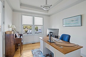 The Island House 5 Bedroom Home by RedAwning