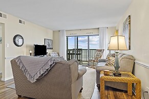 Point Prospect Shores 2 Bedroom Condo by RedAwning