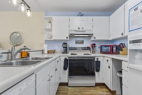 Point Prospect Shores 2 Bedroom Condo by RedAwning