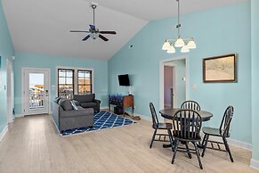 Night N Gale 4 Bedroom Home by RedAwning