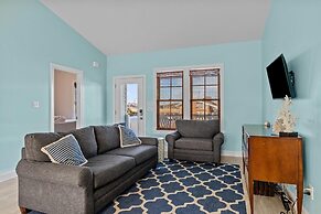 Night N Gale 4 Bedroom Home by RedAwning