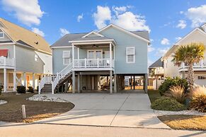 Night N Gale 4 Bedroom Home by RedAwning