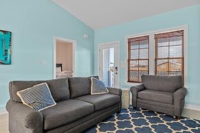 Night N Gale 4 Bedroom Home by RedAwning