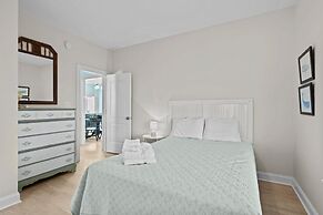 Night N Gale 4 Bedroom Home by RedAwning