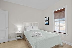 Night N Gale 4 Bedroom Home by RedAwning