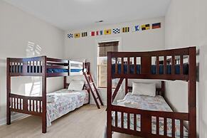 Night N Gale 4 Bedroom Home by RedAwning