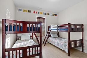 Night N Gale 4 Bedroom Home by RedAwning