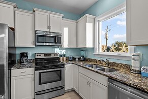 Night N Gale 4 Bedroom Home by RedAwning