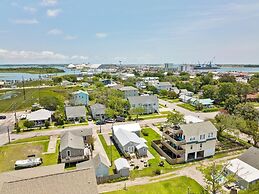 Conch's Point Cottage 2 Bedroom Home by RedAwning