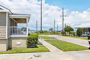 Conch's Point Cottage 2 Bedroom Home by RedAwning