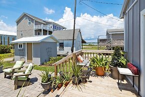 Conch's Point Cottage 2 Bedroom Home by RedAwning