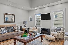 Conch's Point Cottage 2 Bedroom Home by RedAwning