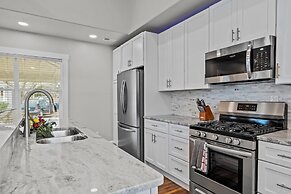 Conch's Point Cottage 2 Bedroom Home by RedAwning