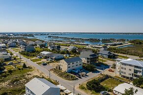 Barefoot Ventures 4 Bedroom Townhouse by RedAwning